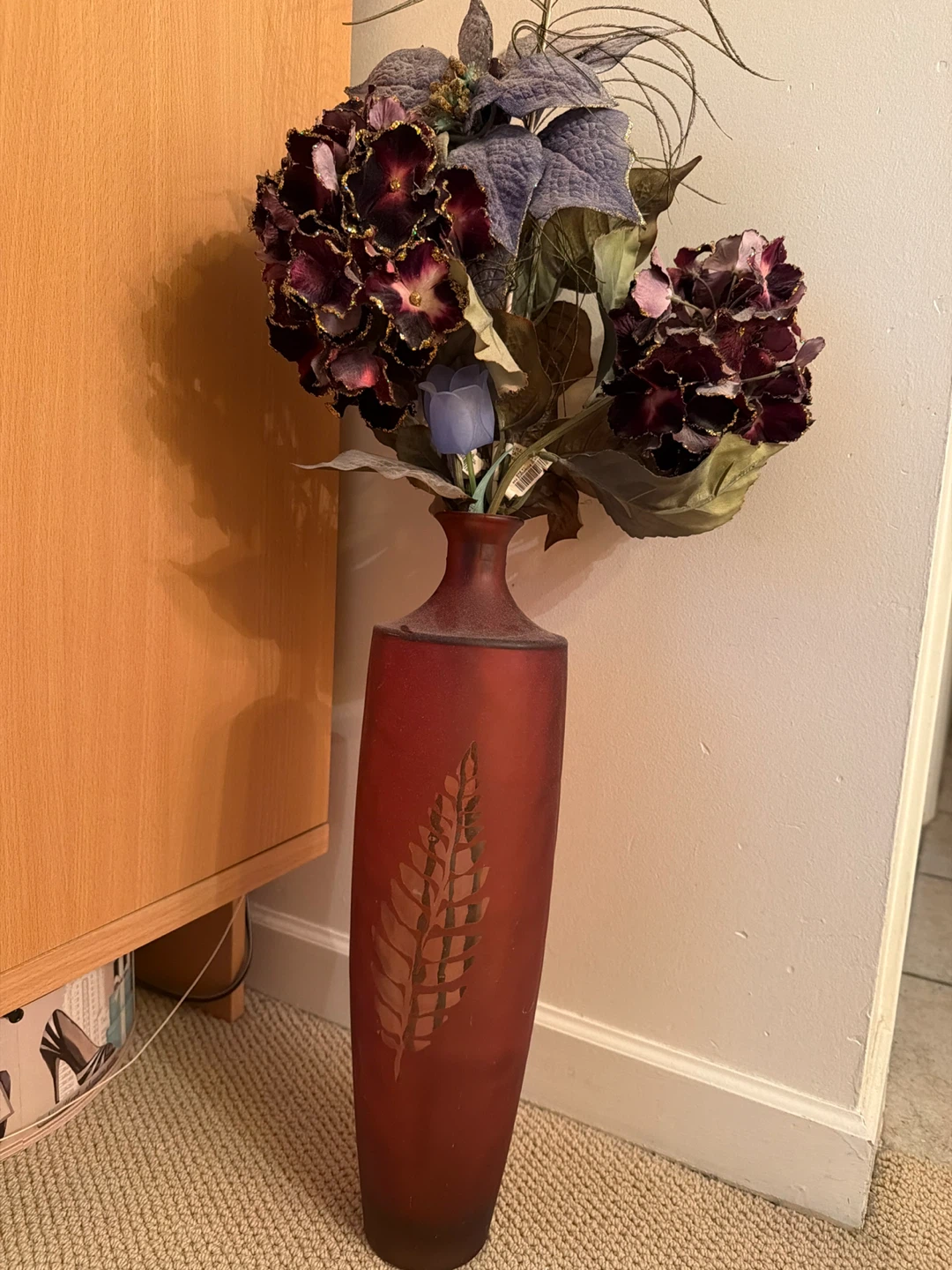 Flower Arrangement with beautiful glass Vase - photo 2
