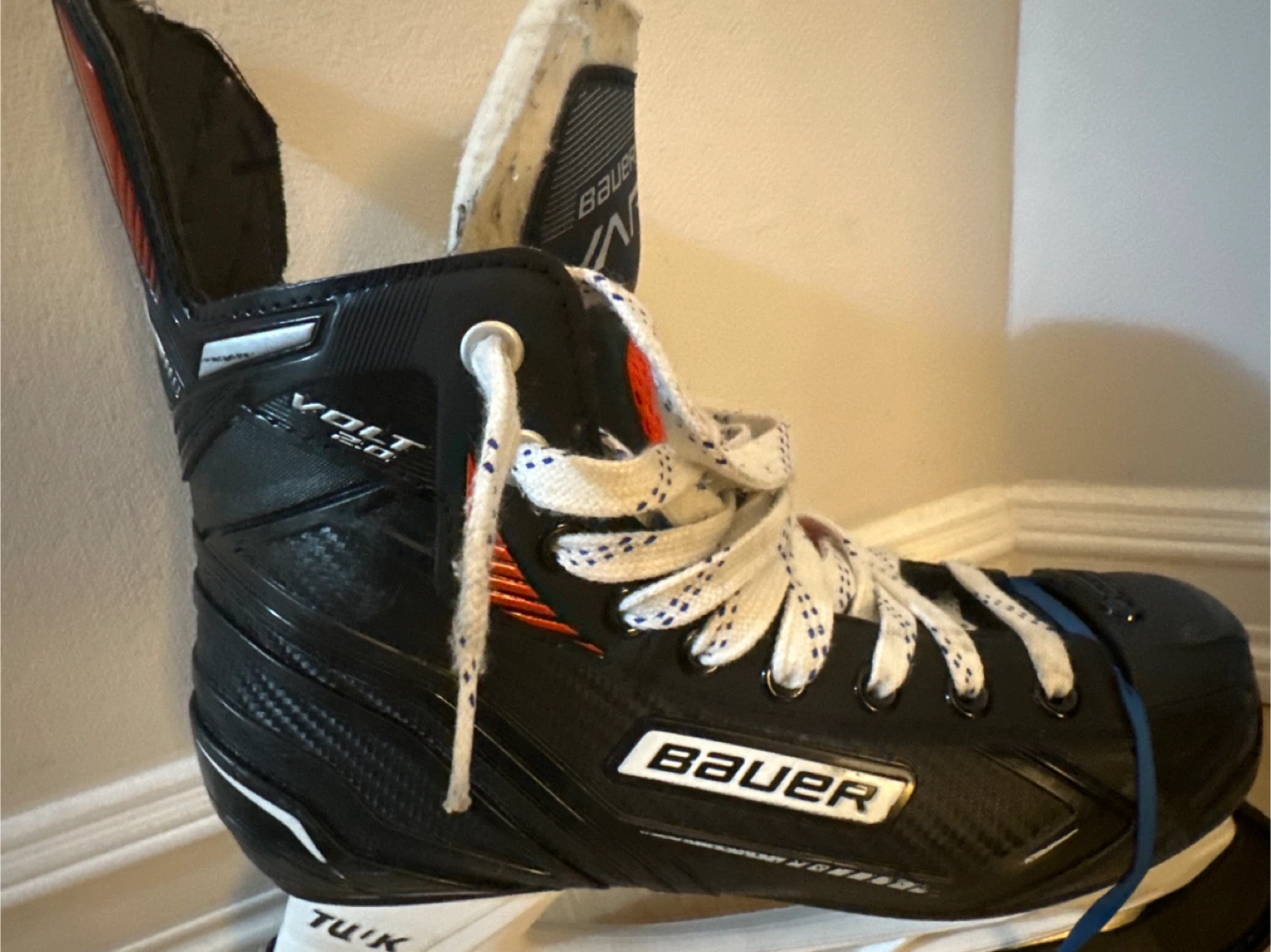 Bauer Vapor Volt 2.0 Hockey Skates - photo 3