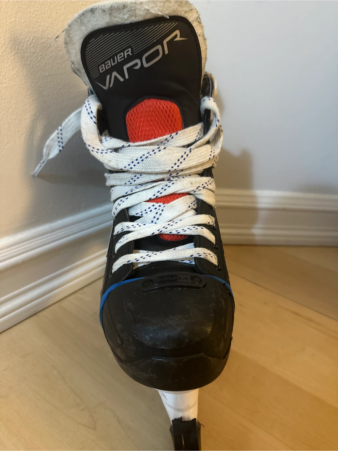 Bauer Vapor Volt 2.0 Hockey Skates - photo 4