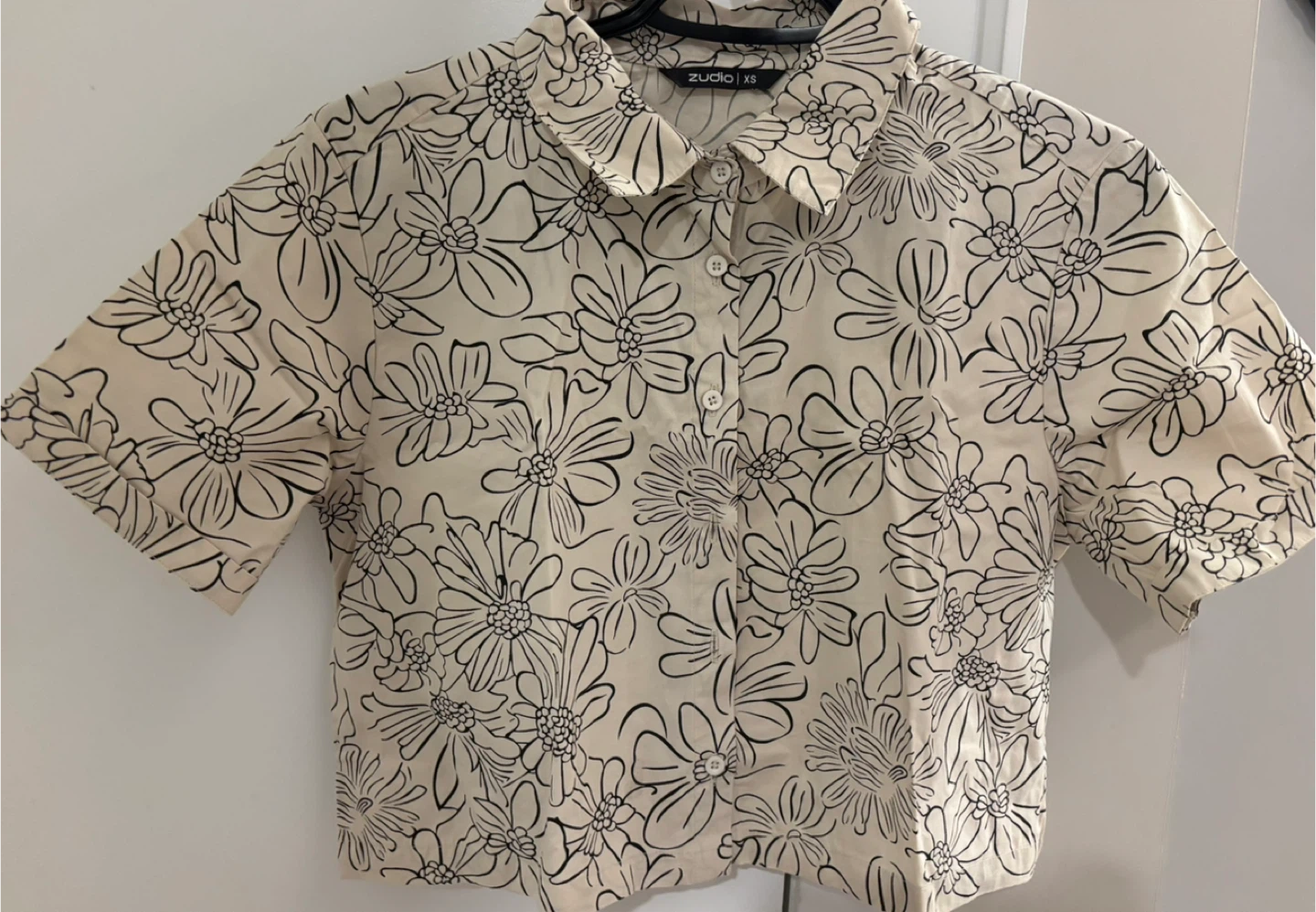 Women Top/ Shirt -Cream Floral Print Shirt - Size XS