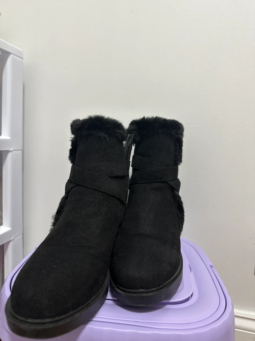 Alexis Bendel Black Faux Fur Lined Ankle Boots 100% new - photo 2