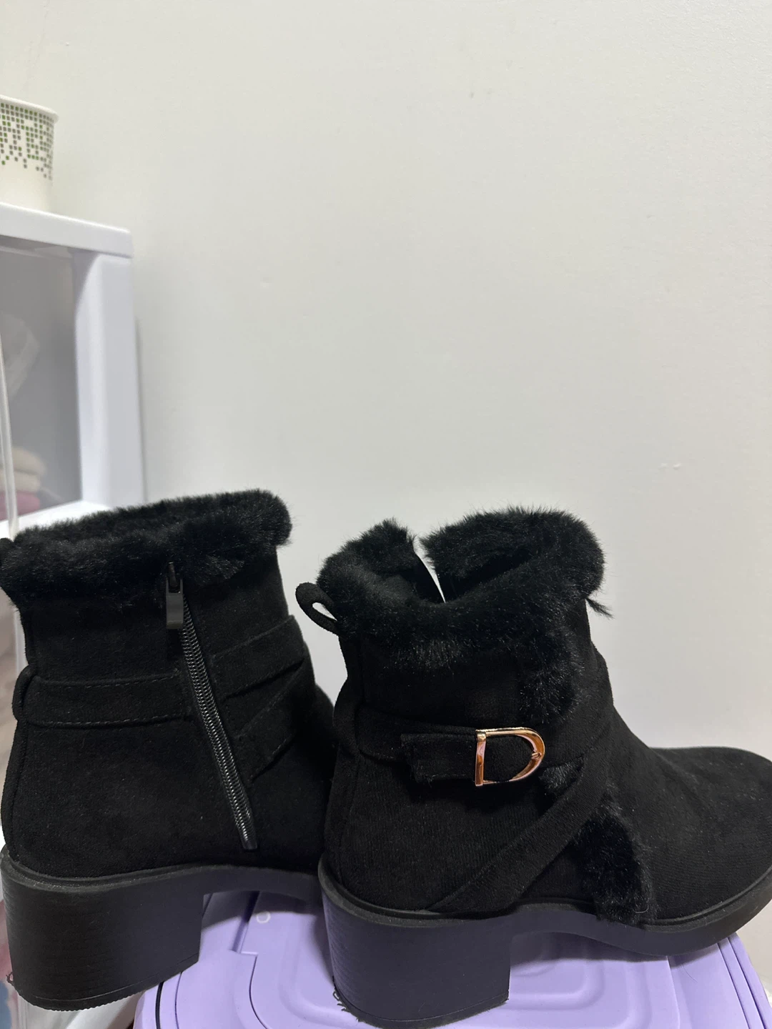 Alexis Bendel Black Faux Fur Lined Ankle Boots 100% new