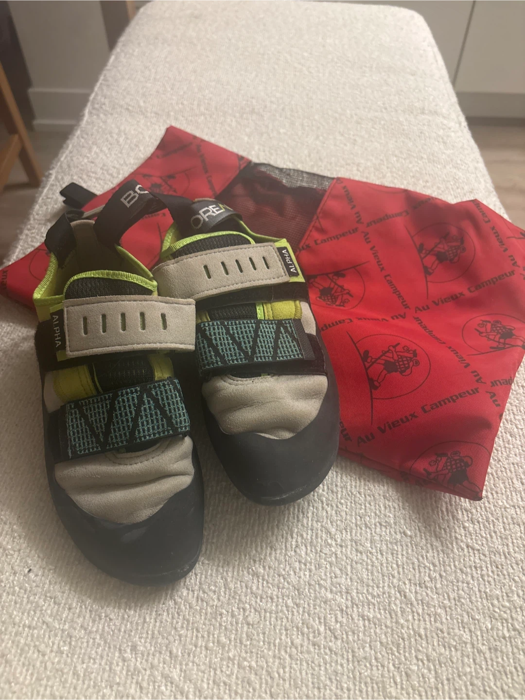 Boreal Alpha Climbing Shoes with Bag size 5