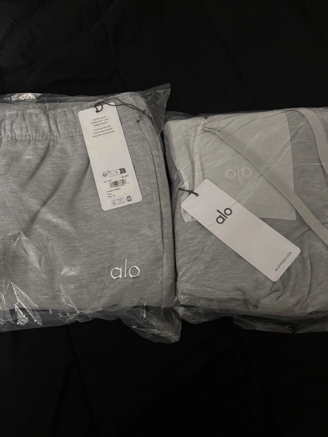 Alo Yoga Sweatshirt and Sweatpants Set - Grey - photo 2