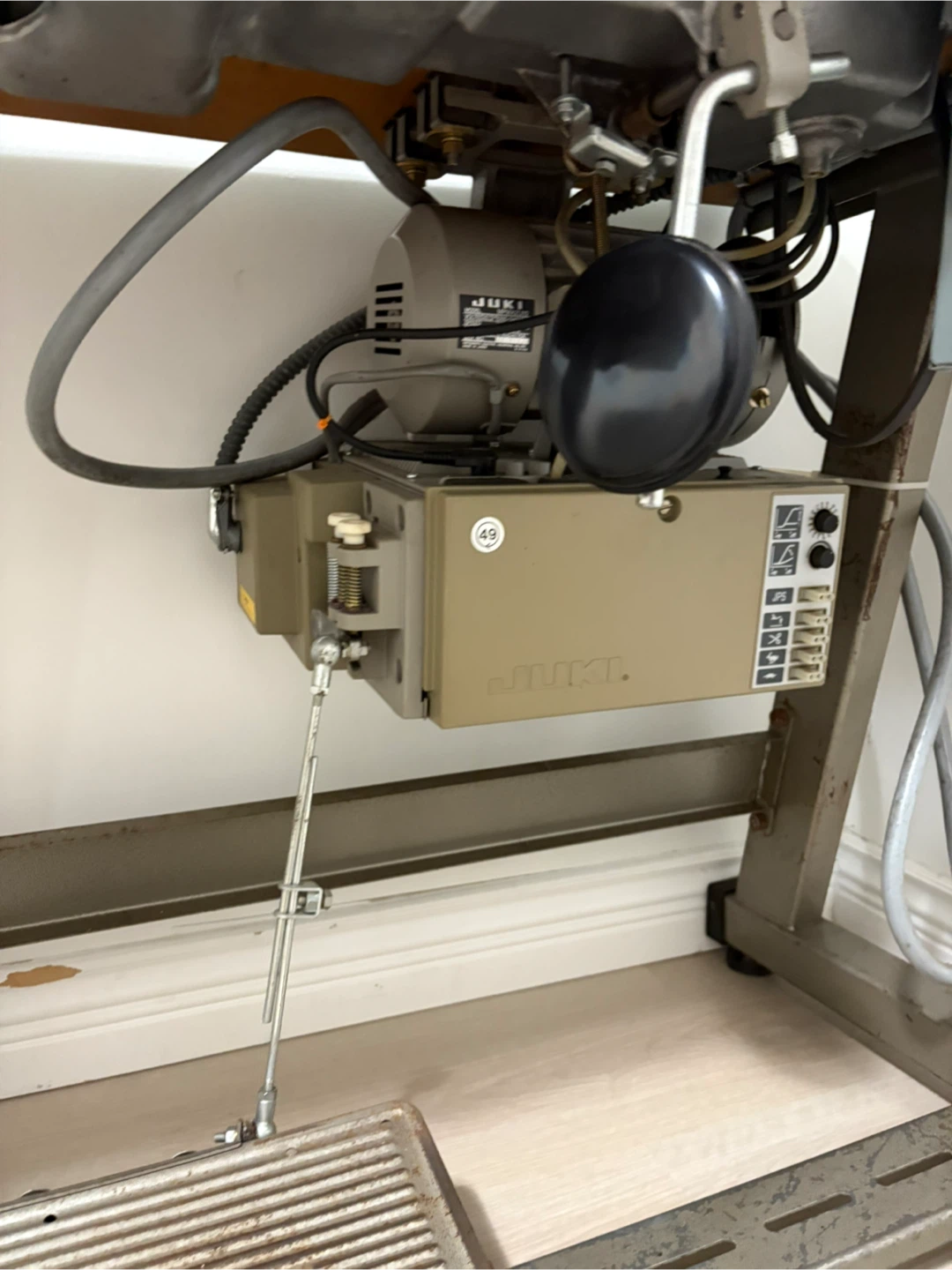 JUKI DDL-5550-6 Industrial Sewing Machine - photo 5