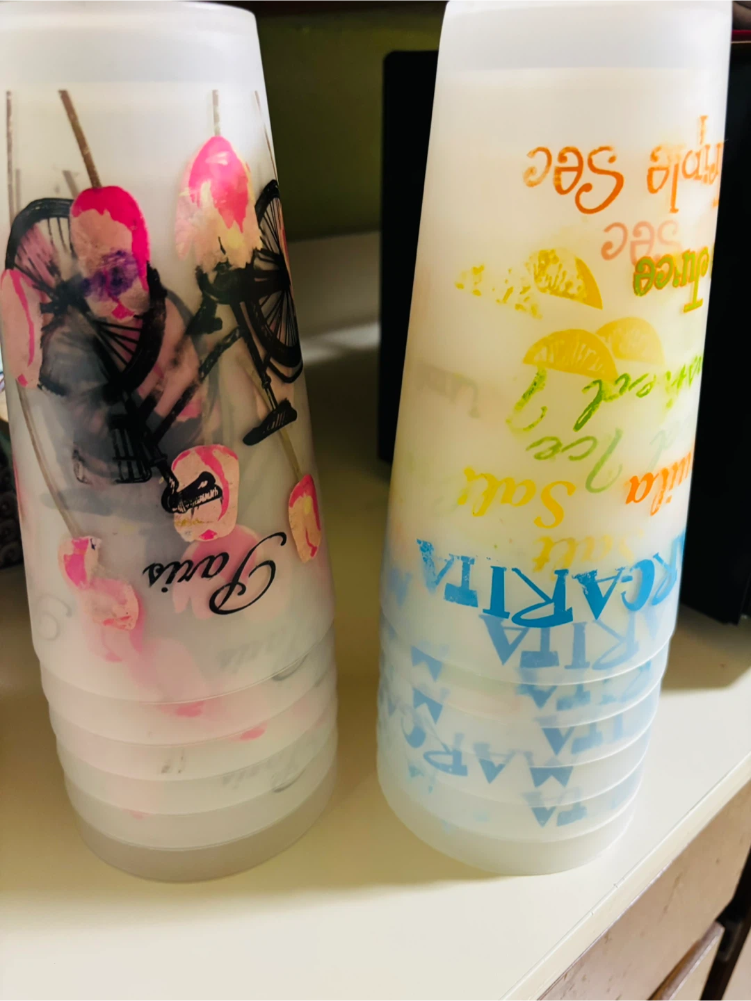 Reusable Plastic Cups with Paris and Drink Designs