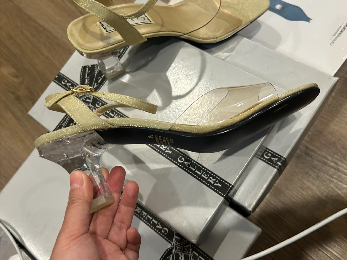 Gallery Women's Gold Clear Heel Sandals Size 7.5 - photo 3