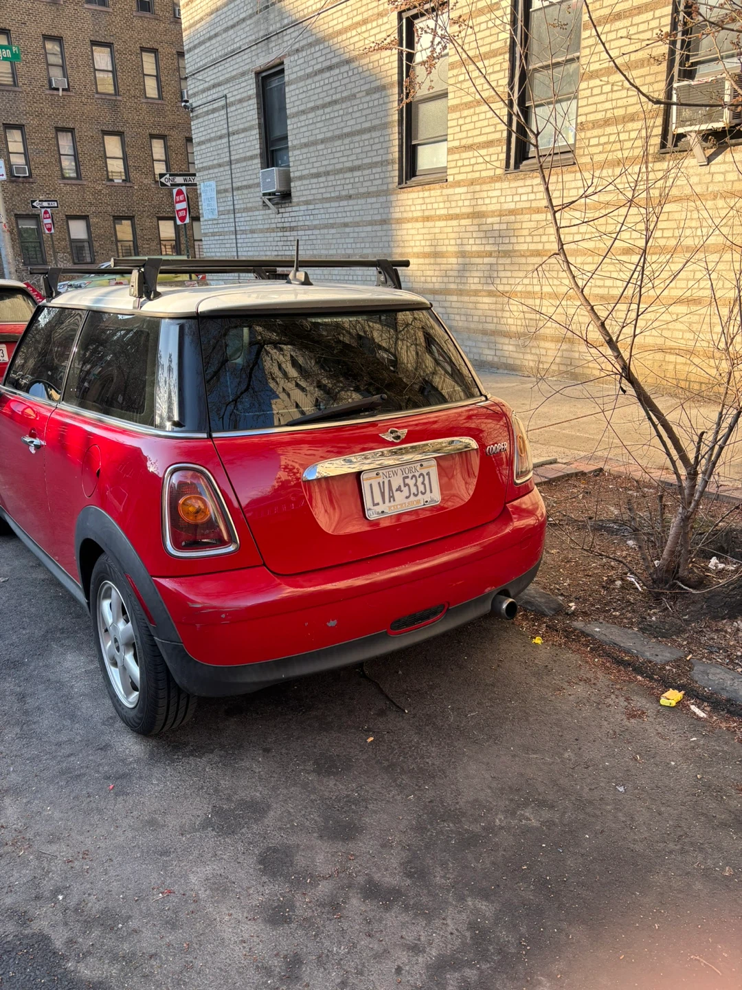 Red MINI Cooper Hardtop - photo 2