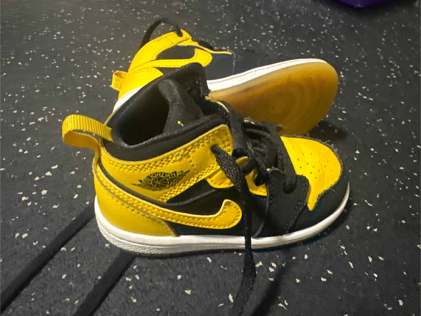 Jordan 1 Mid SE TD Yellow Black Sneakers - photo 2