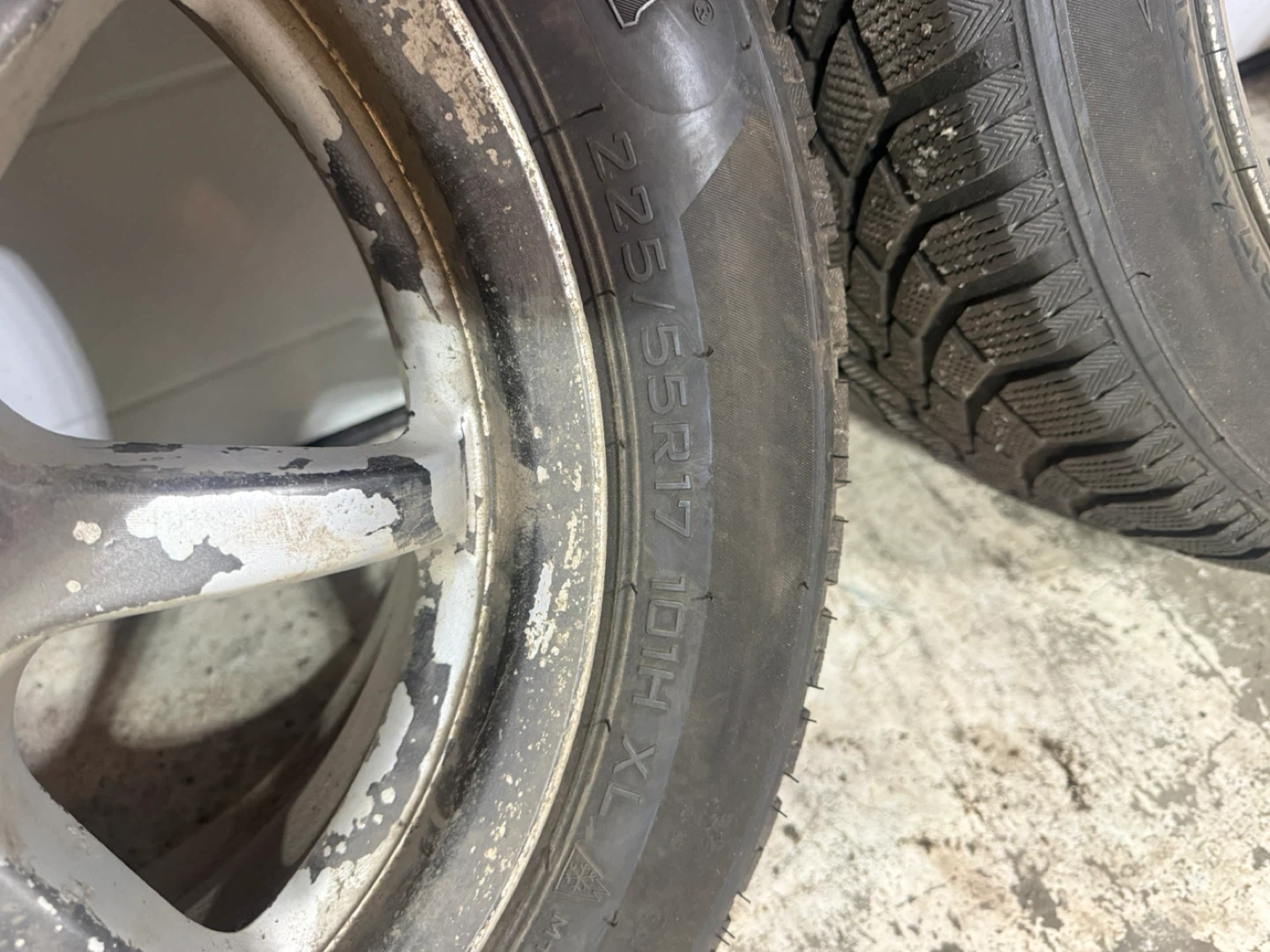 Winter HD617 Tires on Rims - 225/55R17 - photo 2