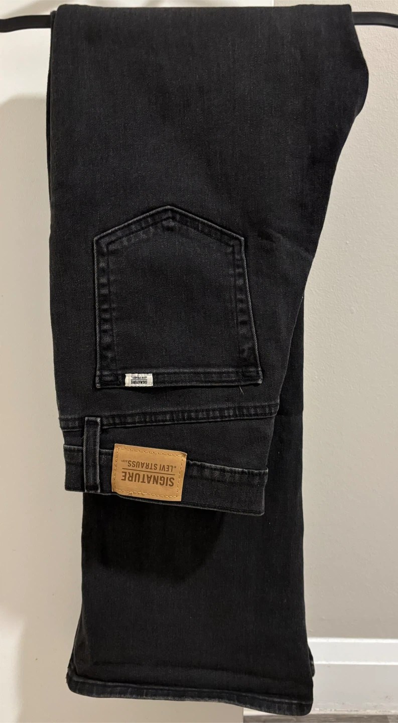 Women Jeans - Levi Strauss Signature Size 4 W27 Black