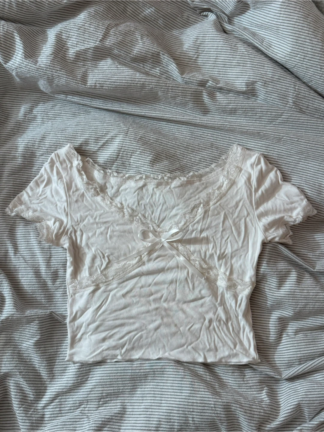 White Lace Trim Cropped Top