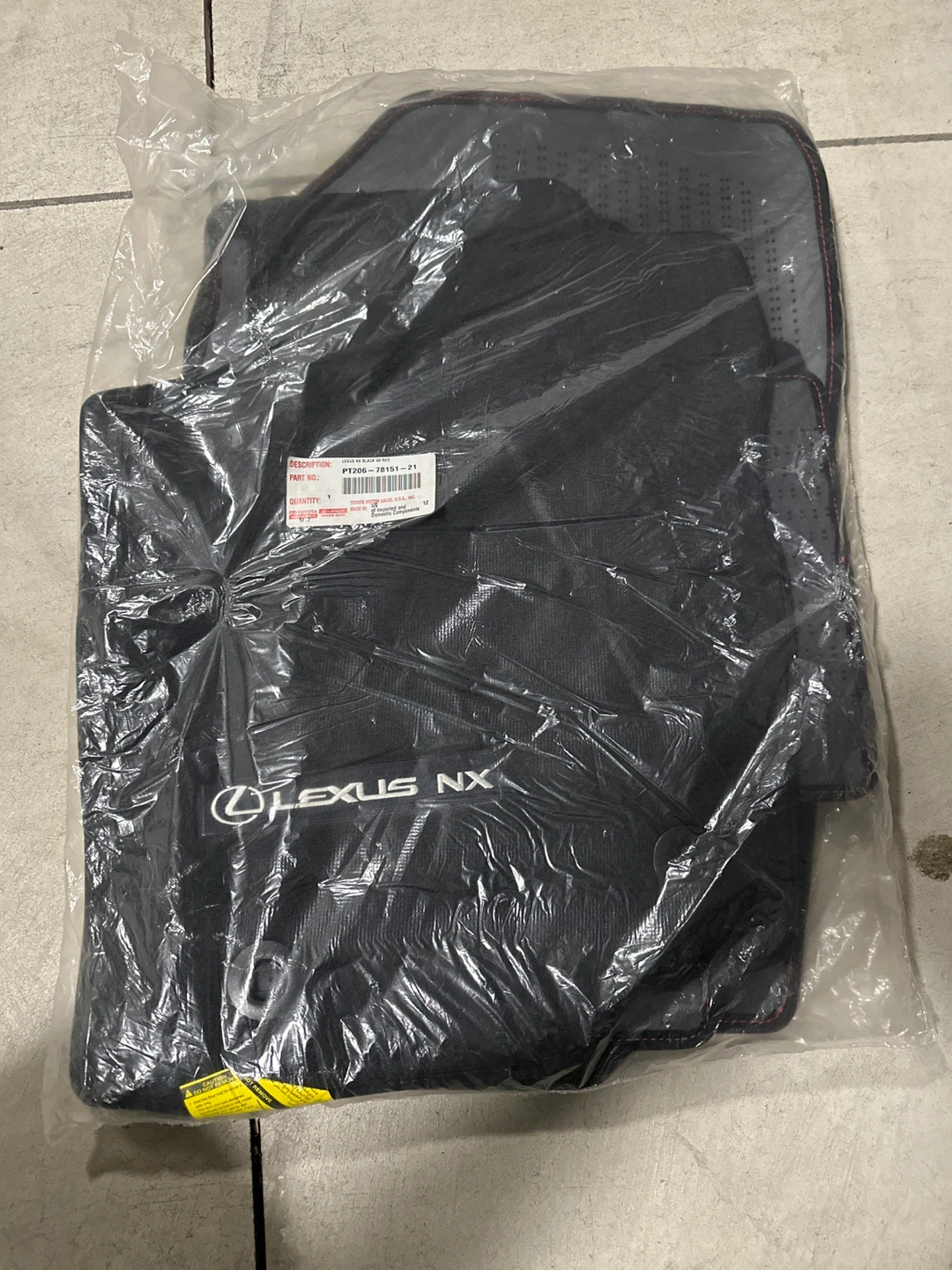 Lexus NX Black w/ Red Floor Mats PT206-78151-21 - photo 3