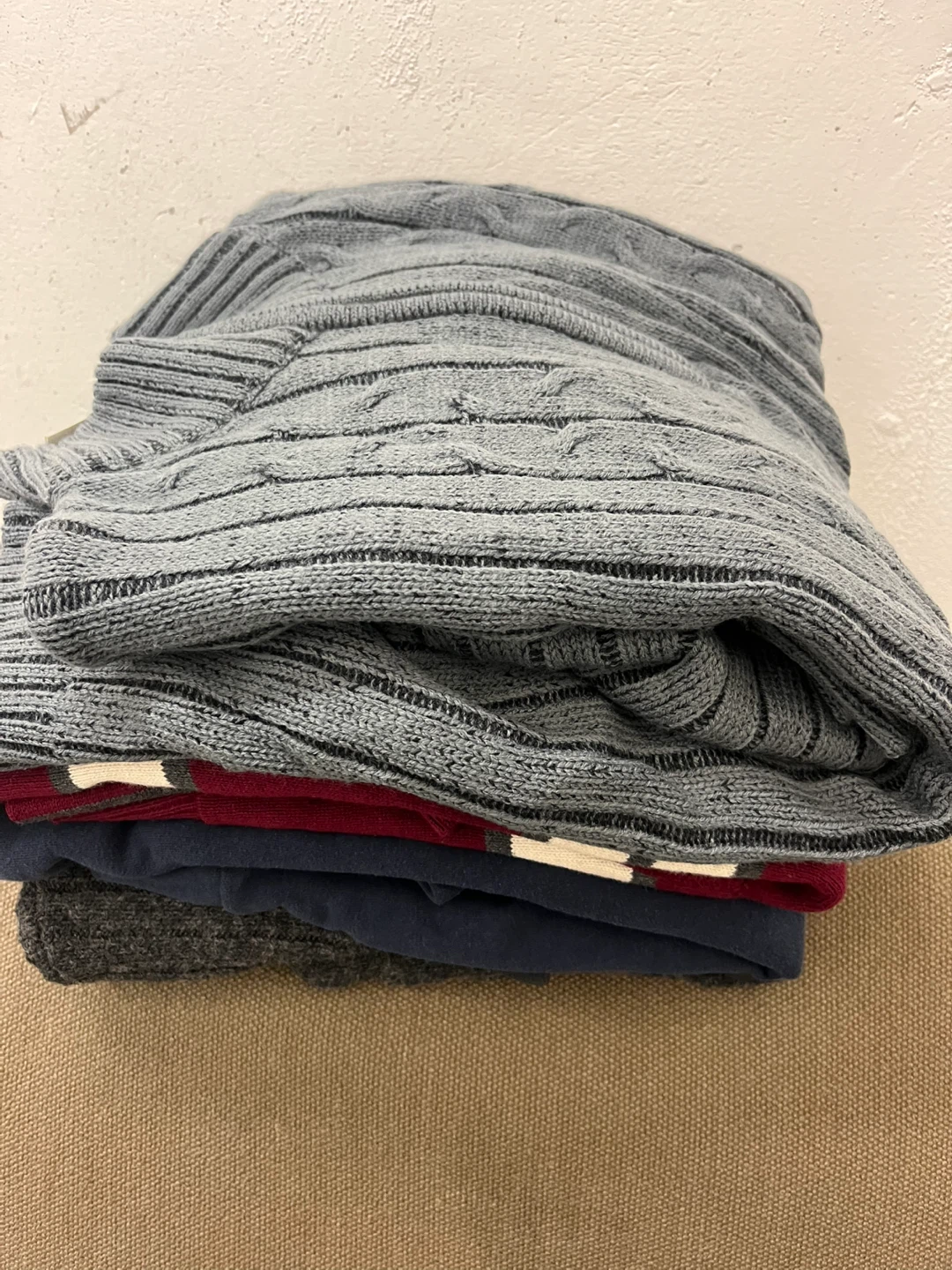 Men’s Hoodies (4 pcs) all new size L/G
