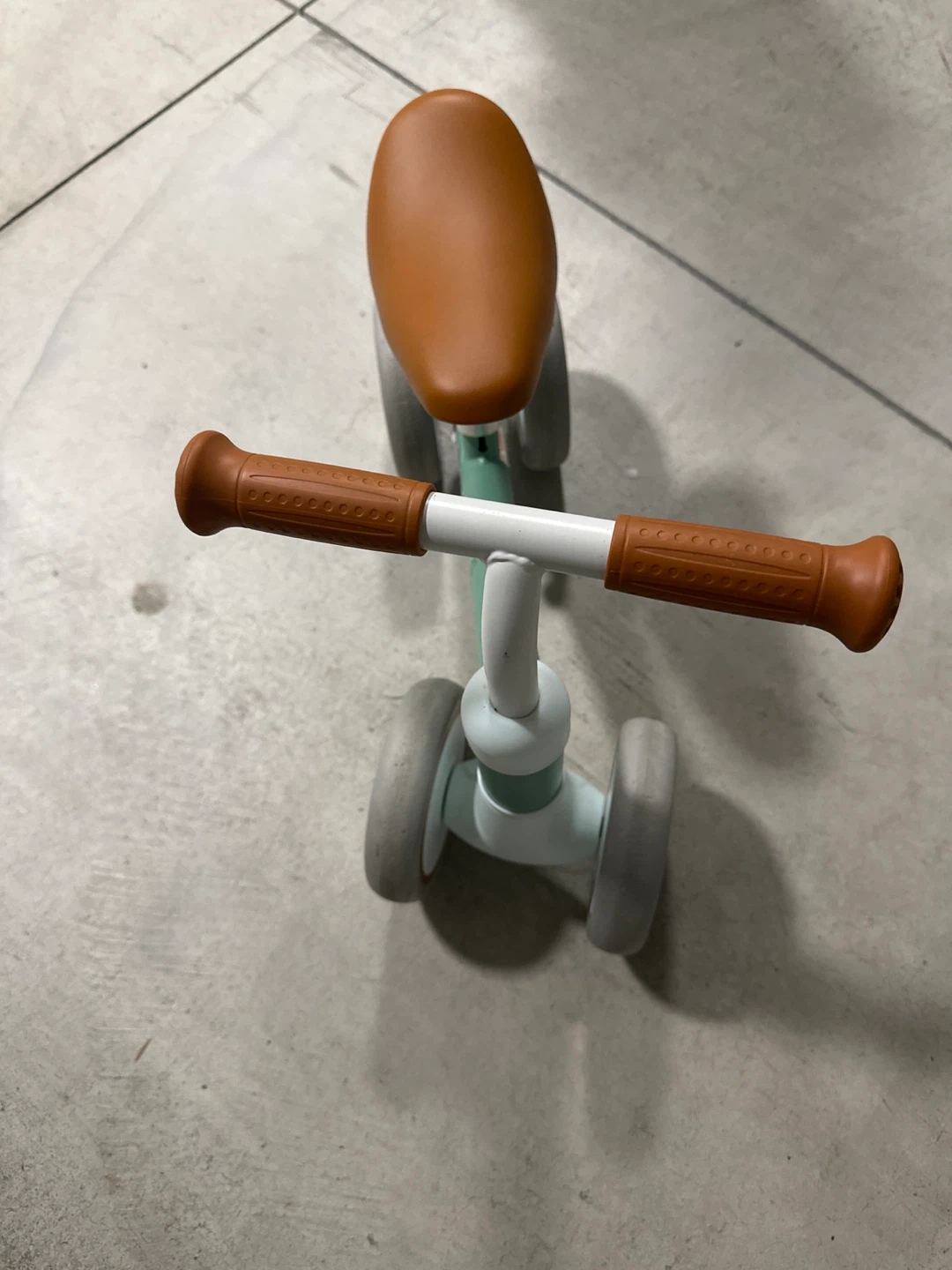 Libery Shrinkal Balance Bike - Green & Brown - photo 4