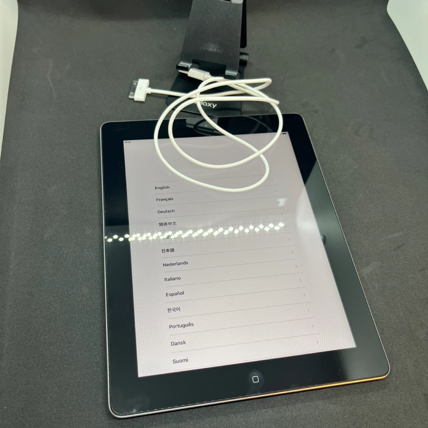 Apple iPad 2 -16Gb Locked / As is/ for parts - photo 5