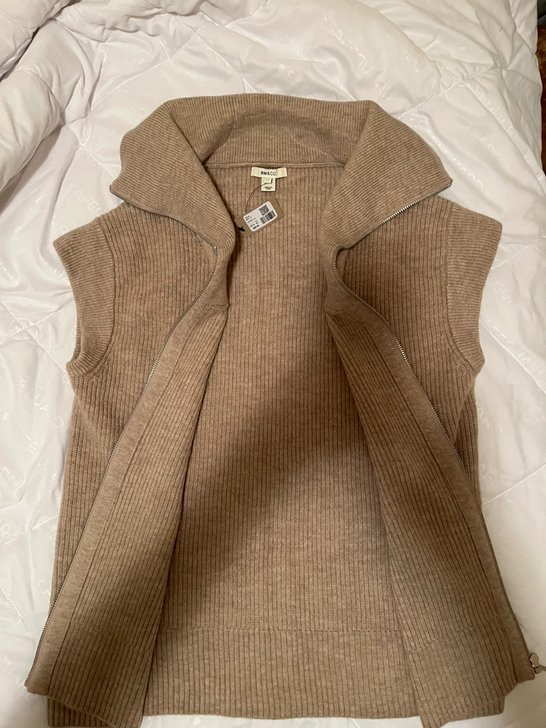 Brand new RW&CO. Sleeveless Knit Vest with Zipper - photo 2