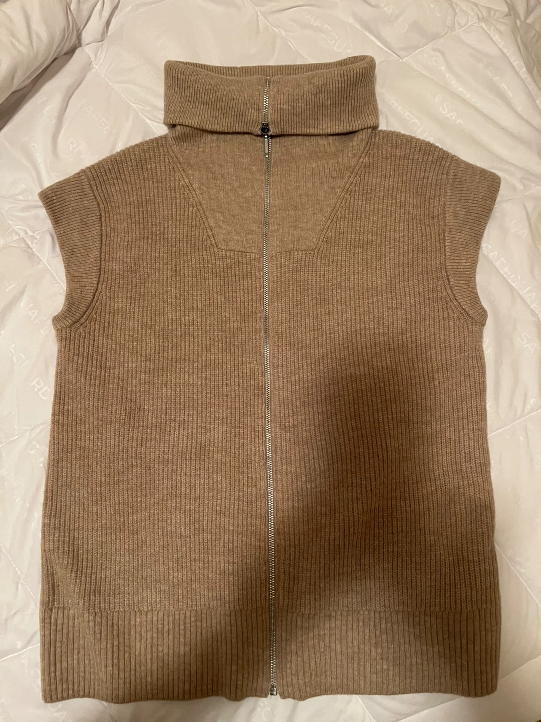 Brand new RW&CO. Sleeveless Knit Vest with Zipper - photo 5