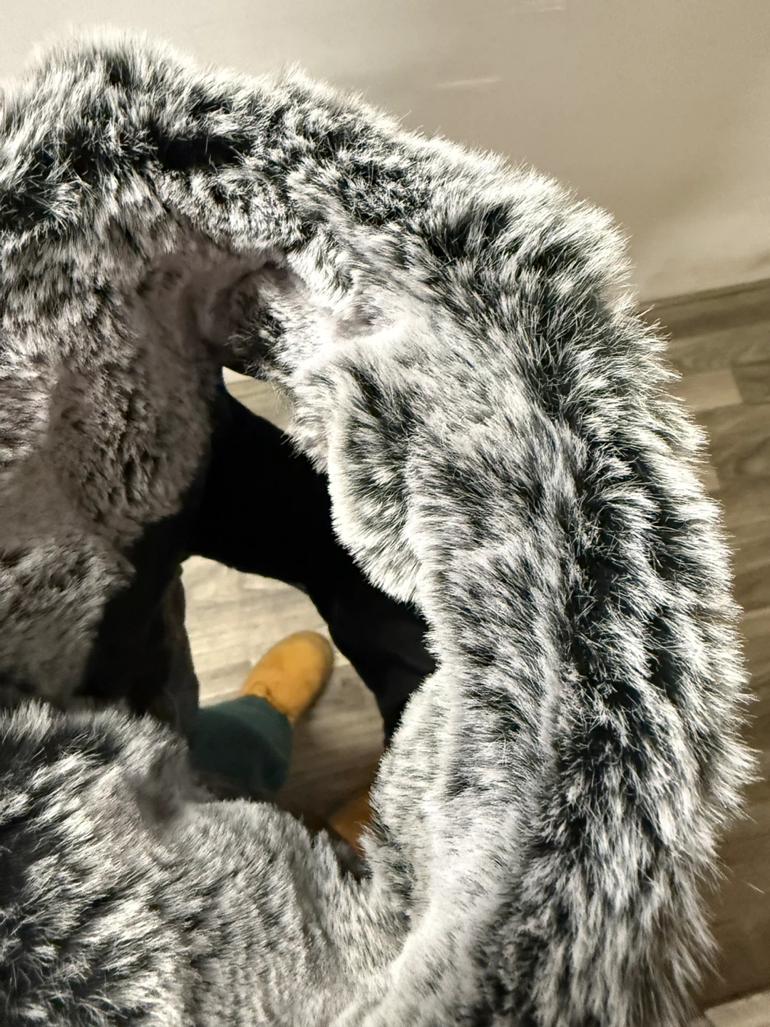 Silver Puffer Dog Vest with Faux Fur Collar - photo 3
