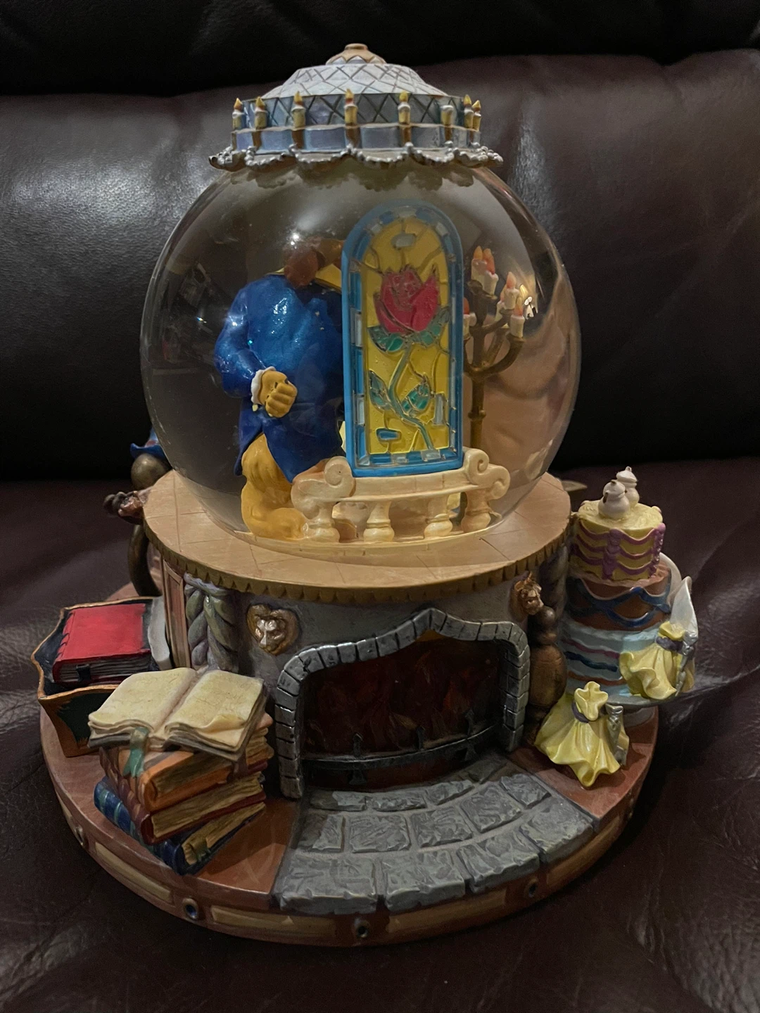 🥕Disney Beauty and the Beast Snow Globe - photo 2