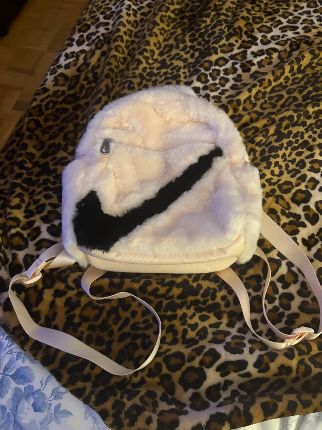 Nike Fuzzy Mini Backpack - Pink