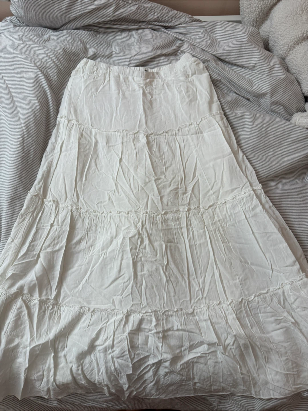 Brandy Melville Izzy Skirt - White