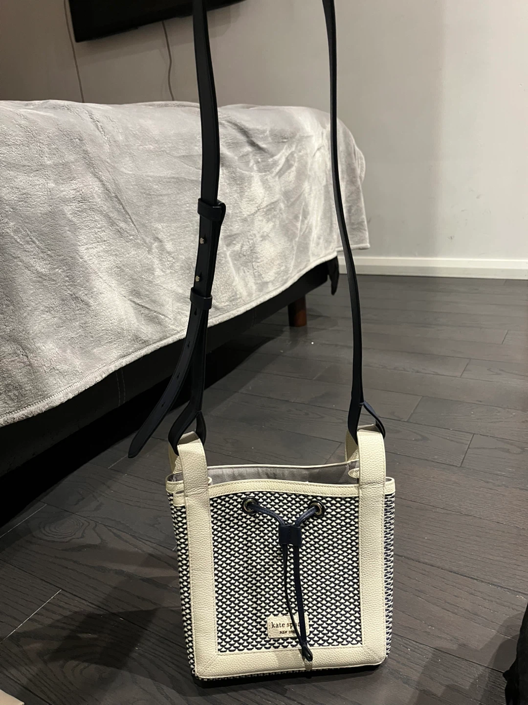Kate Spade Bucket Bag - photo 4