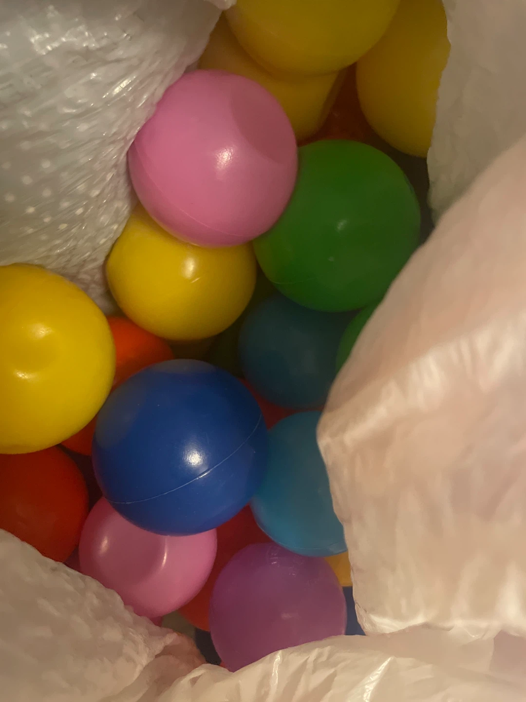 Assorted Color Plastic Play Balls