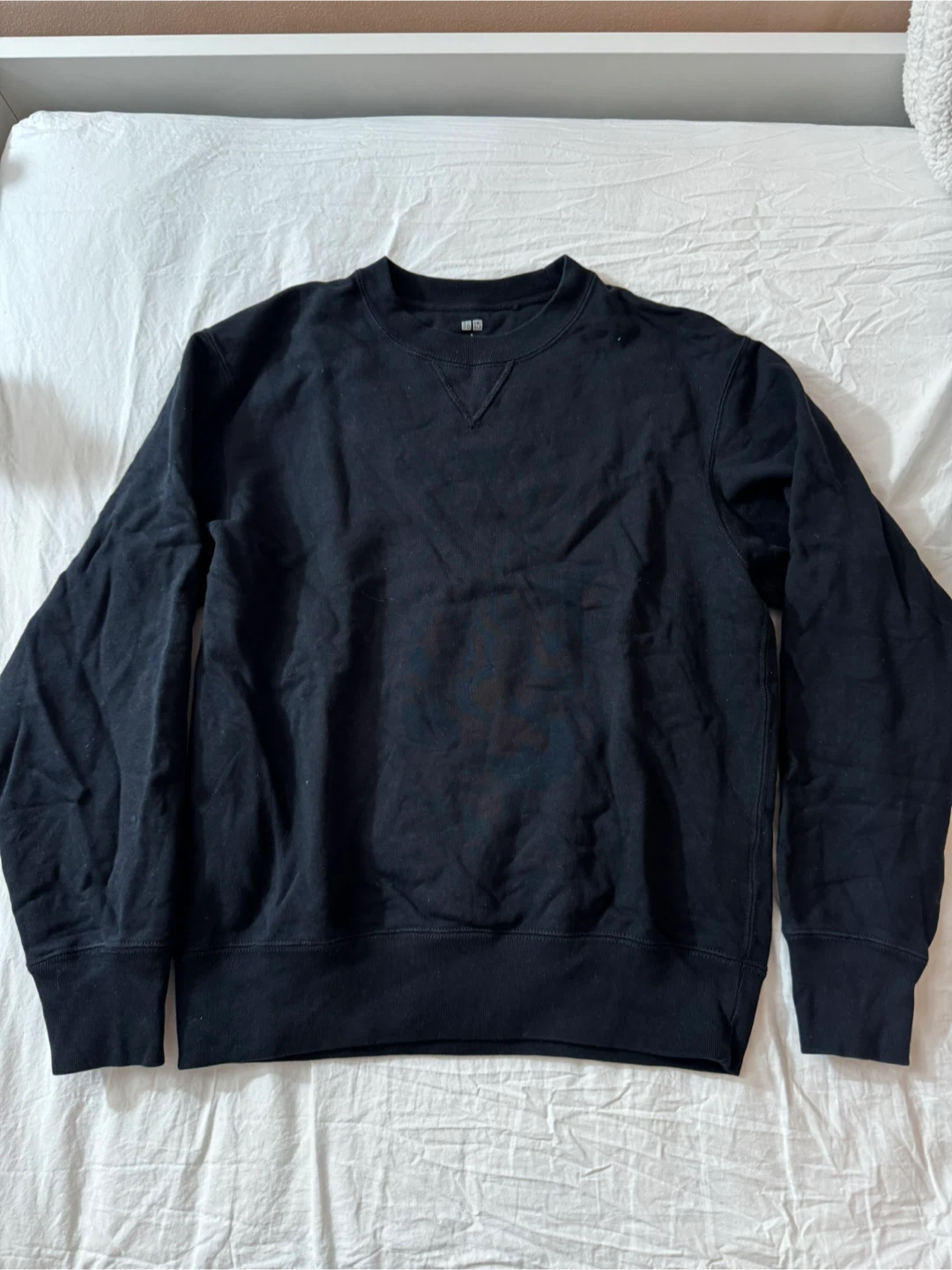 Uniqlo Men's Black Crewneck Sweatshirt Size S