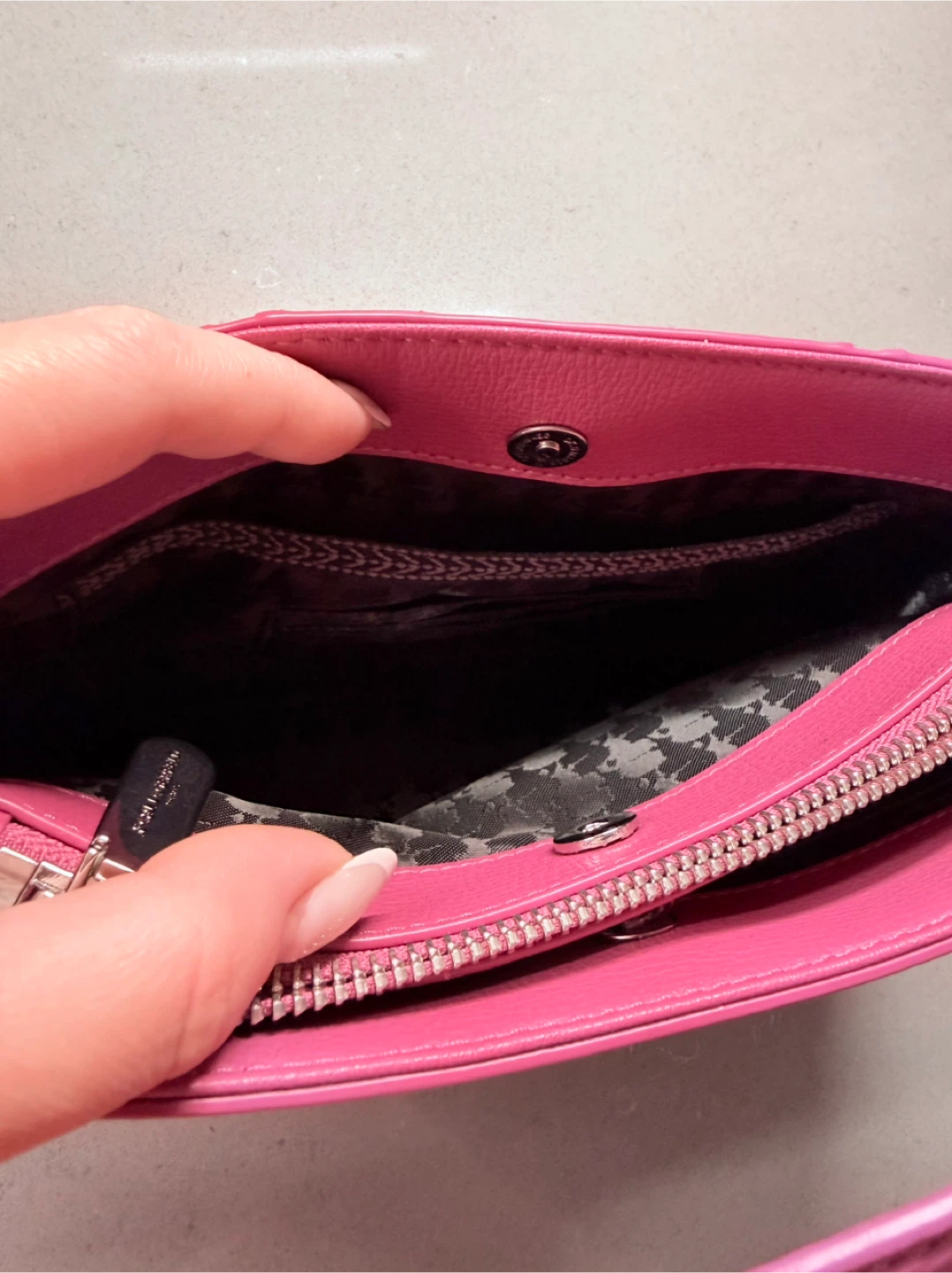 Karl Lagerfeld Paris Shoulder Bag - Pink Metallic Chevron - photo 5