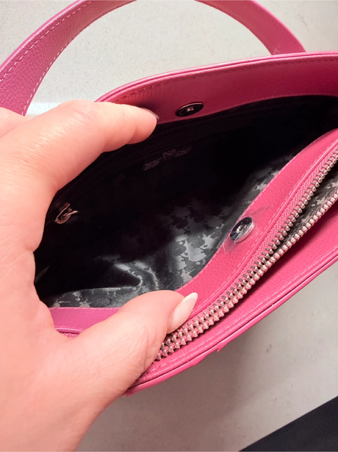 Karl Lagerfeld Paris Shoulder Bag - Pink Metallic Chevron - photo 3
