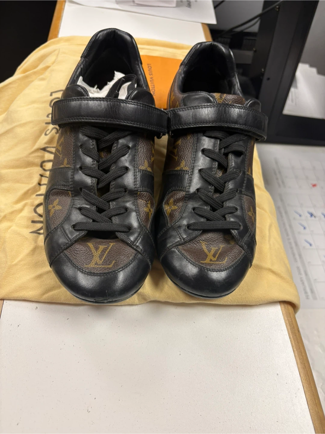 Authentic Louis Vuitton Passenger Sneakers - Monogram Macassar - photo 2