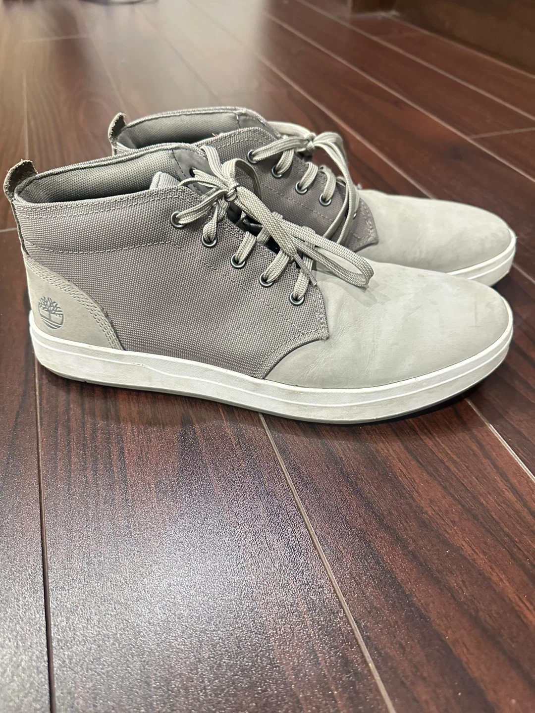 EUC Timberland grey leather boots/shoes