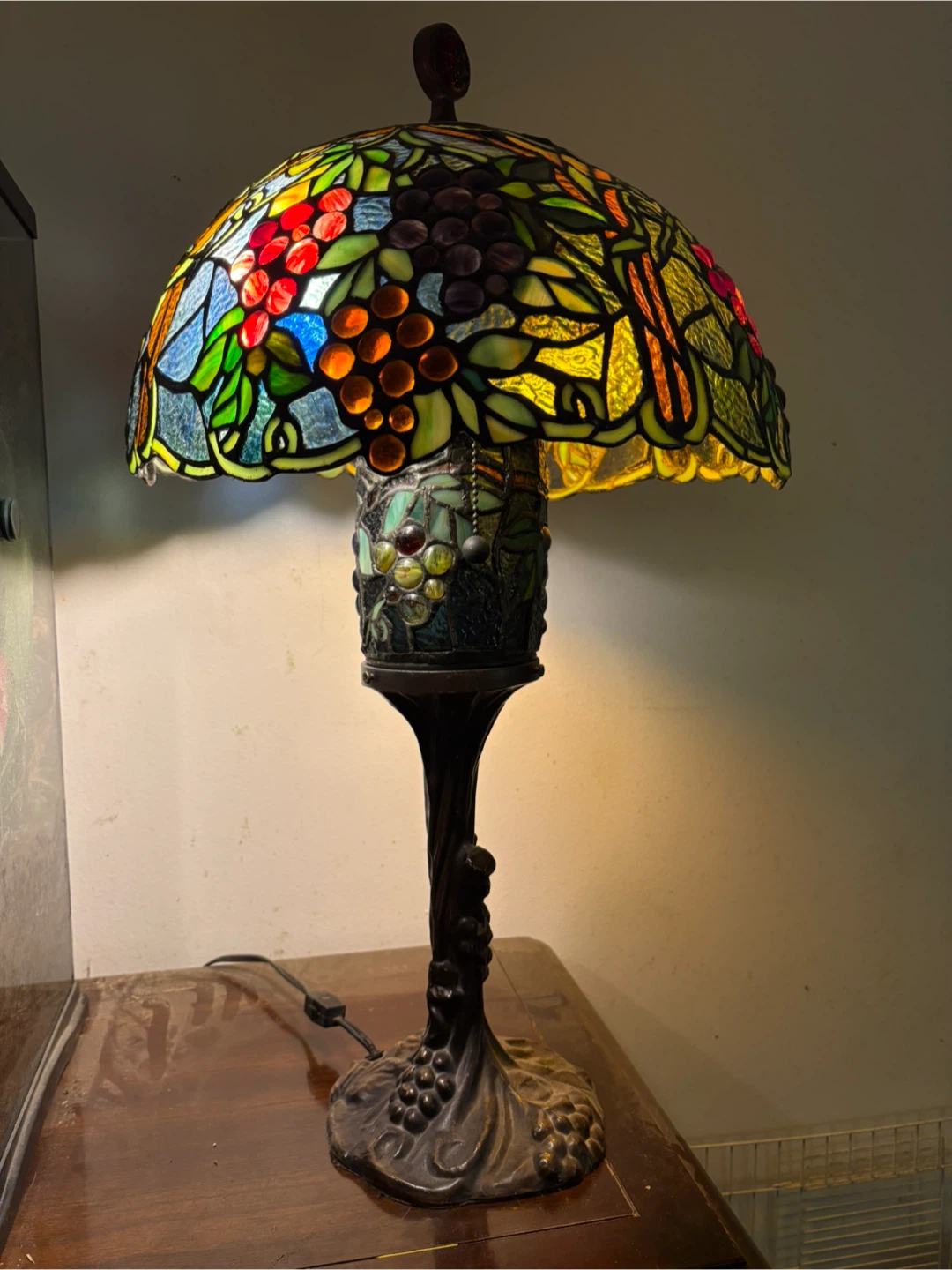 🥕 Tiffany Style Stained Glass Grape Accent Lamp - photo 2