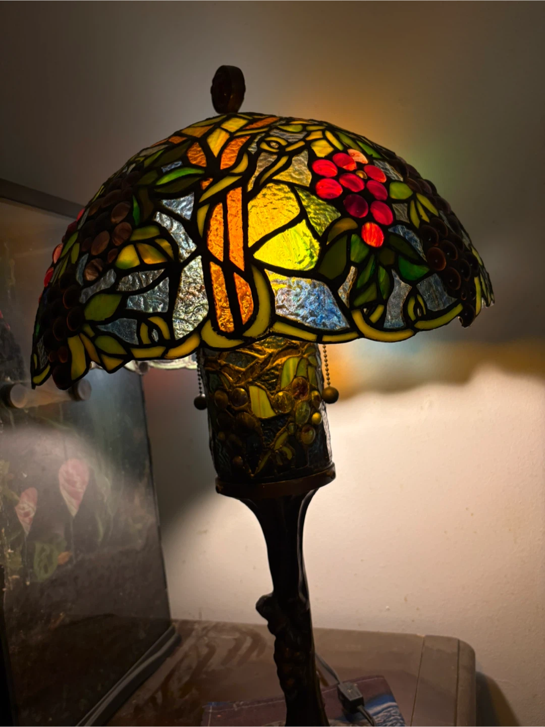 🥕 Tiffany Style Stained Glass Grape Accent Lamp - photo 4