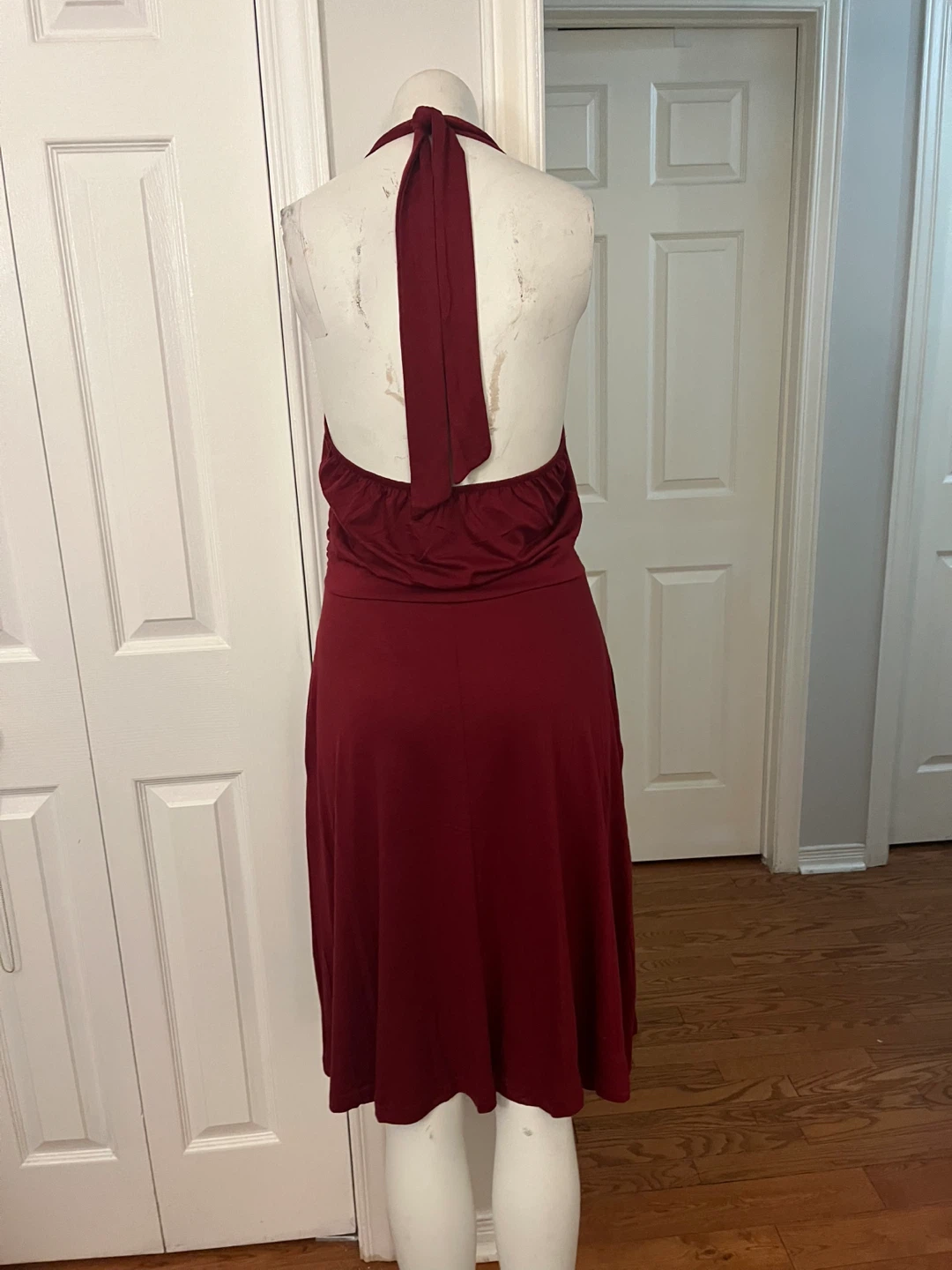Maroon Halter Neck Ruched Waist Dress size large - photo 3