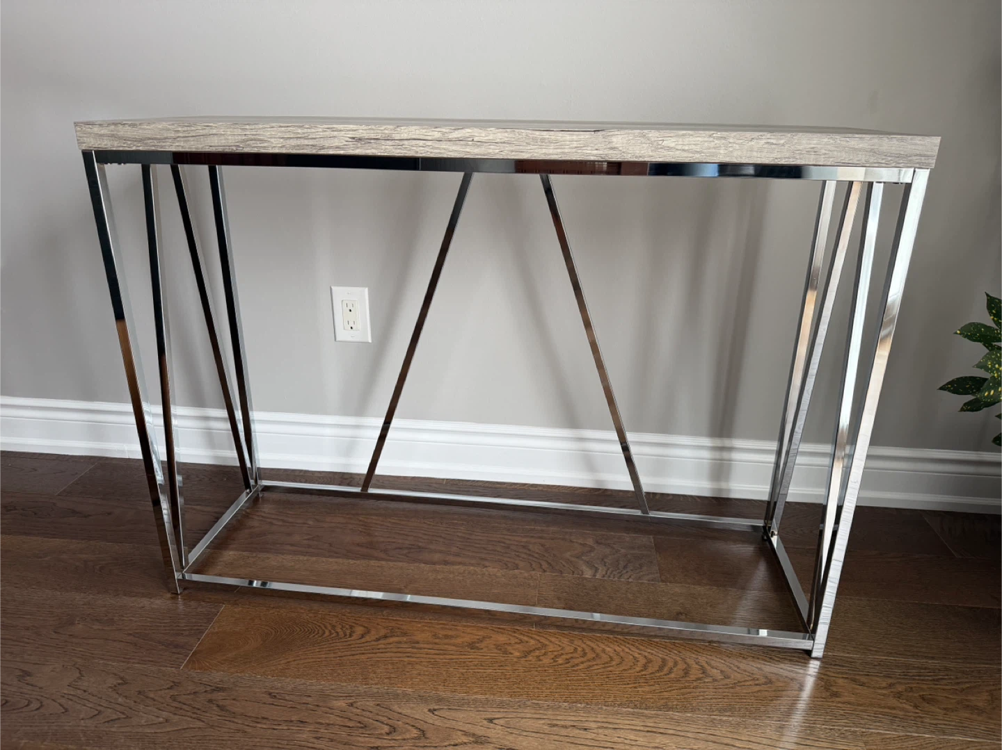 Modern Console Table with Silver Metal Frame - photo 3