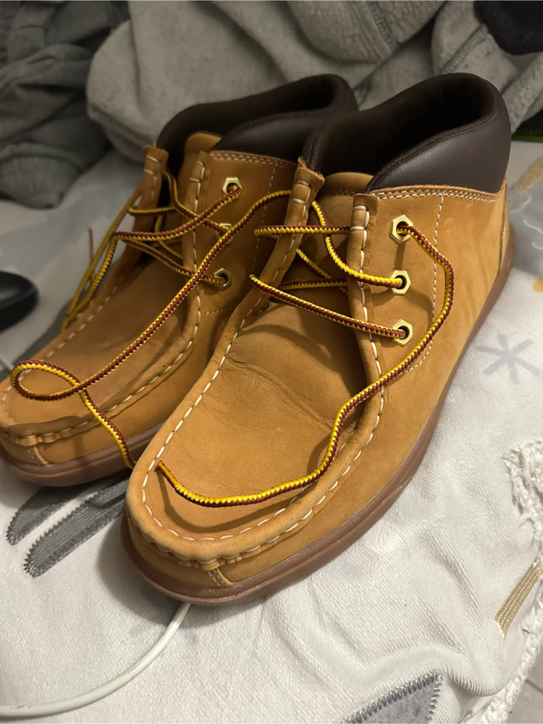 Timberland Boots - Tan Suede Chukka Style SIZE 7 - photo 2