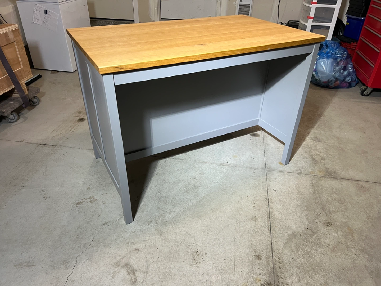 Wooden top island with grey base and shelves - photo 3