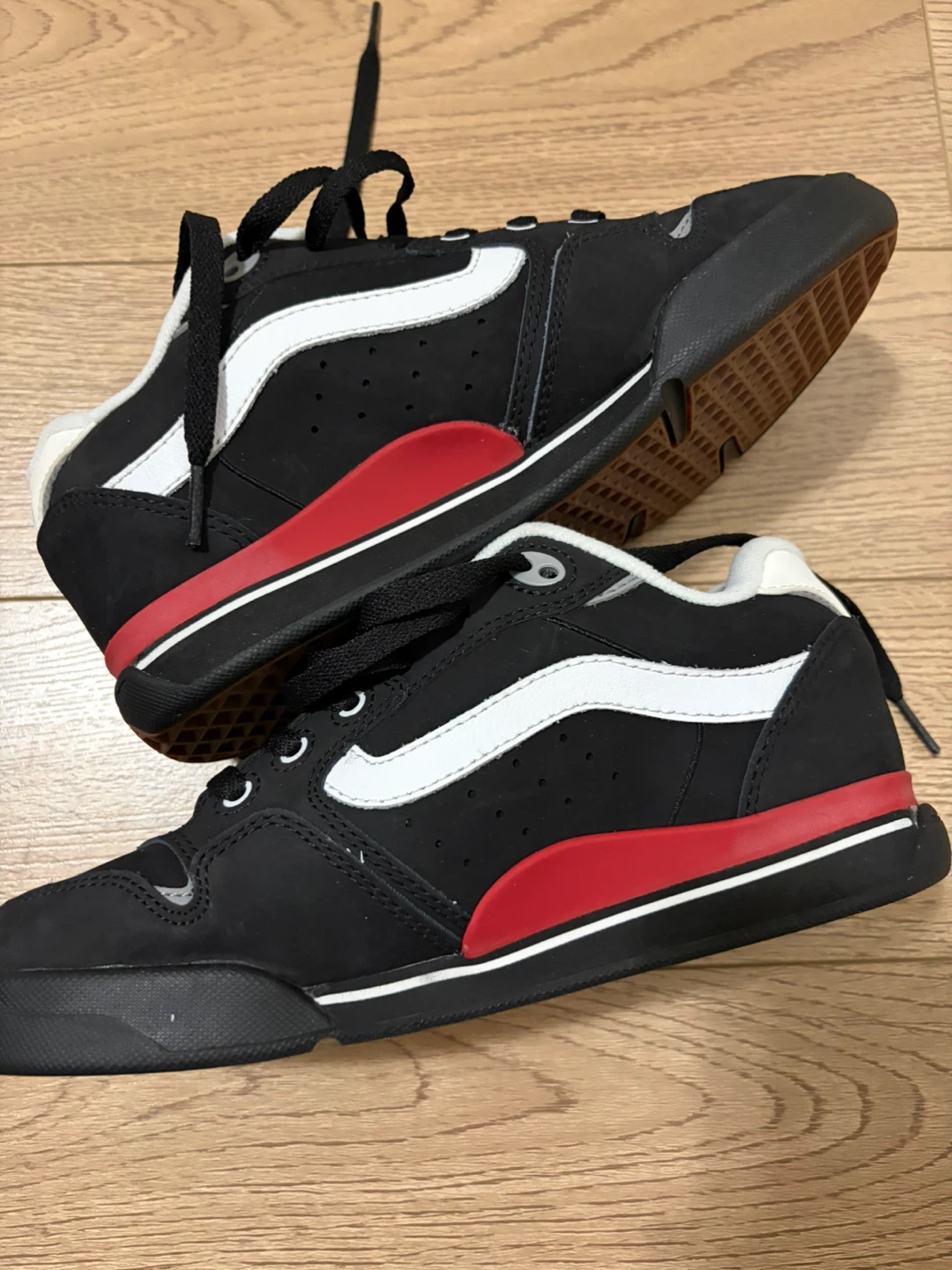 Vans Skateboard Shoes - Black, White, Red -  US 6 - photo 2