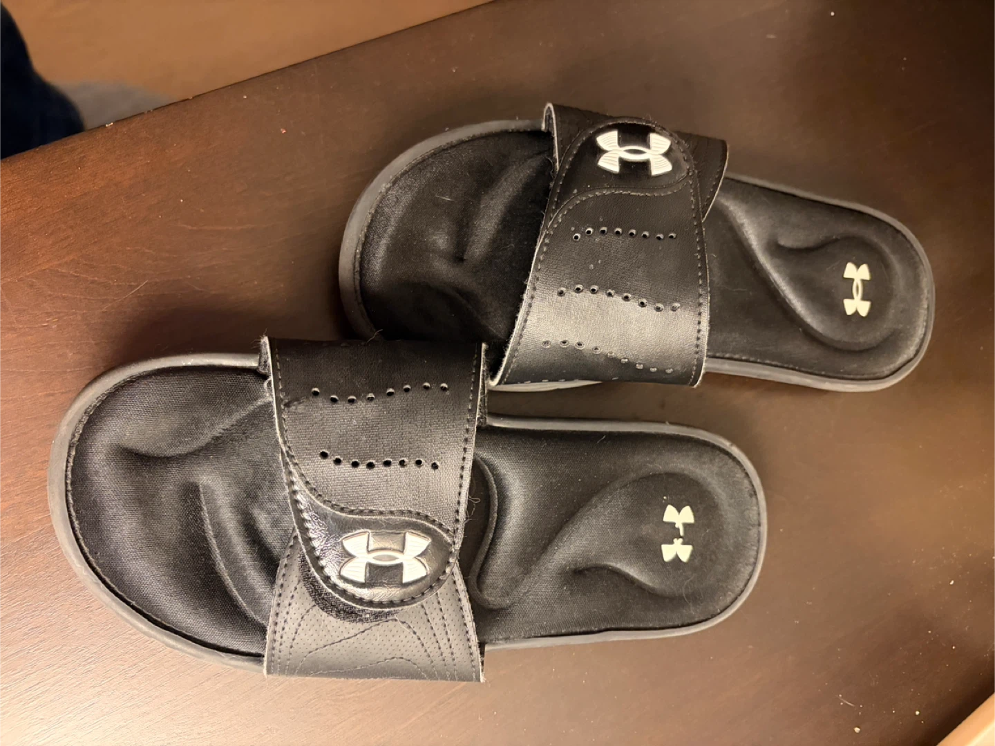 Under Armour Slides Black Size 7 Women’s 🥕