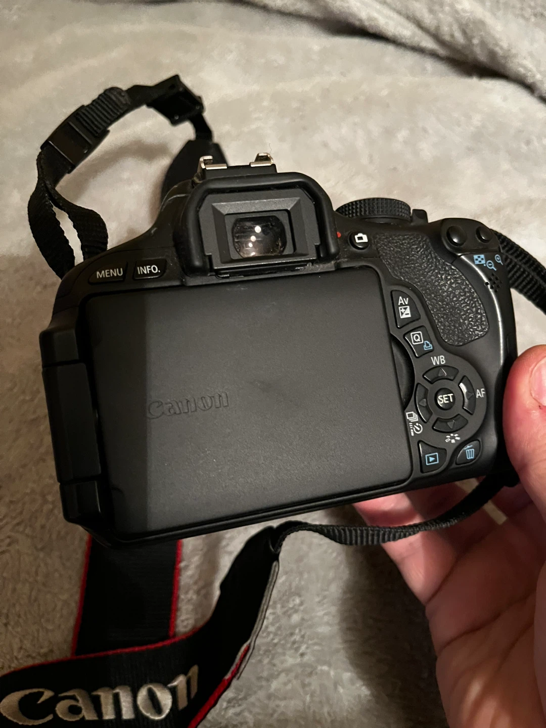 Canon EOS Rebel T3i - photo 5