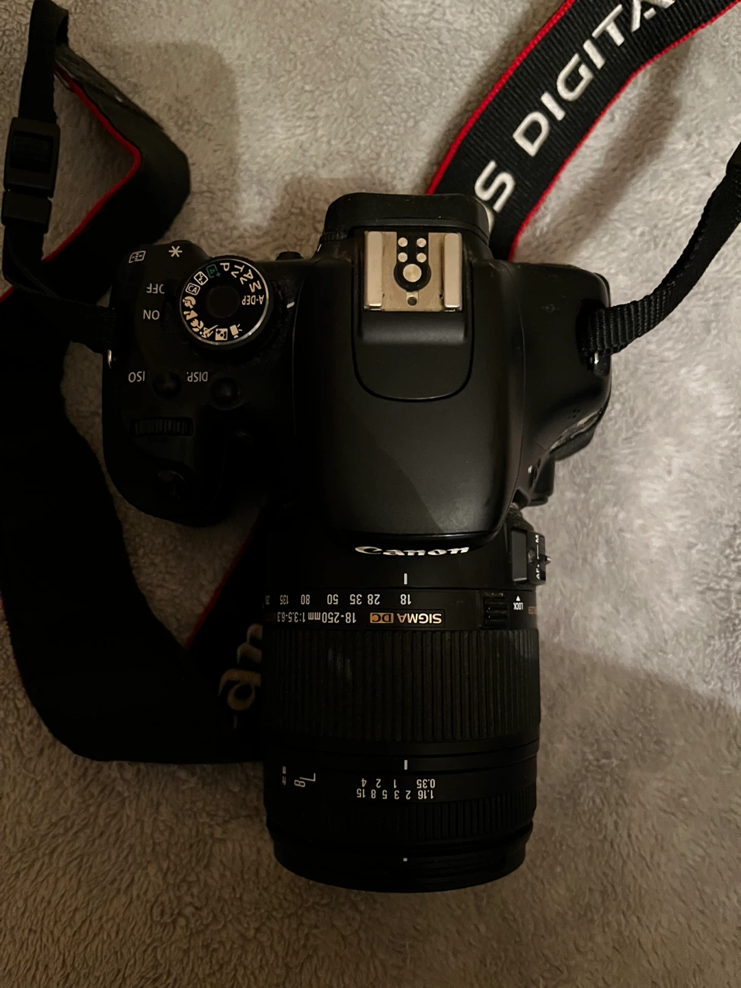Canon EOS Rebel T3i - photo 4