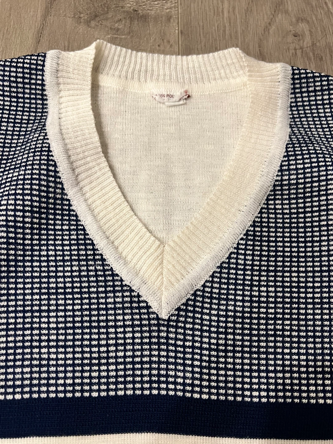 Vintage V Neck Pullover Sweater - photo 5