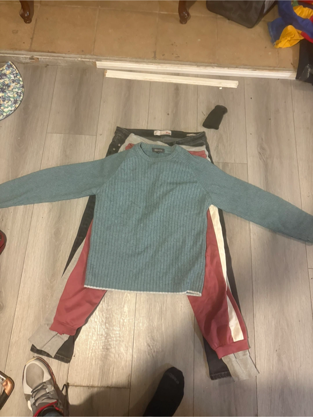 Clothes bundle - photo 4