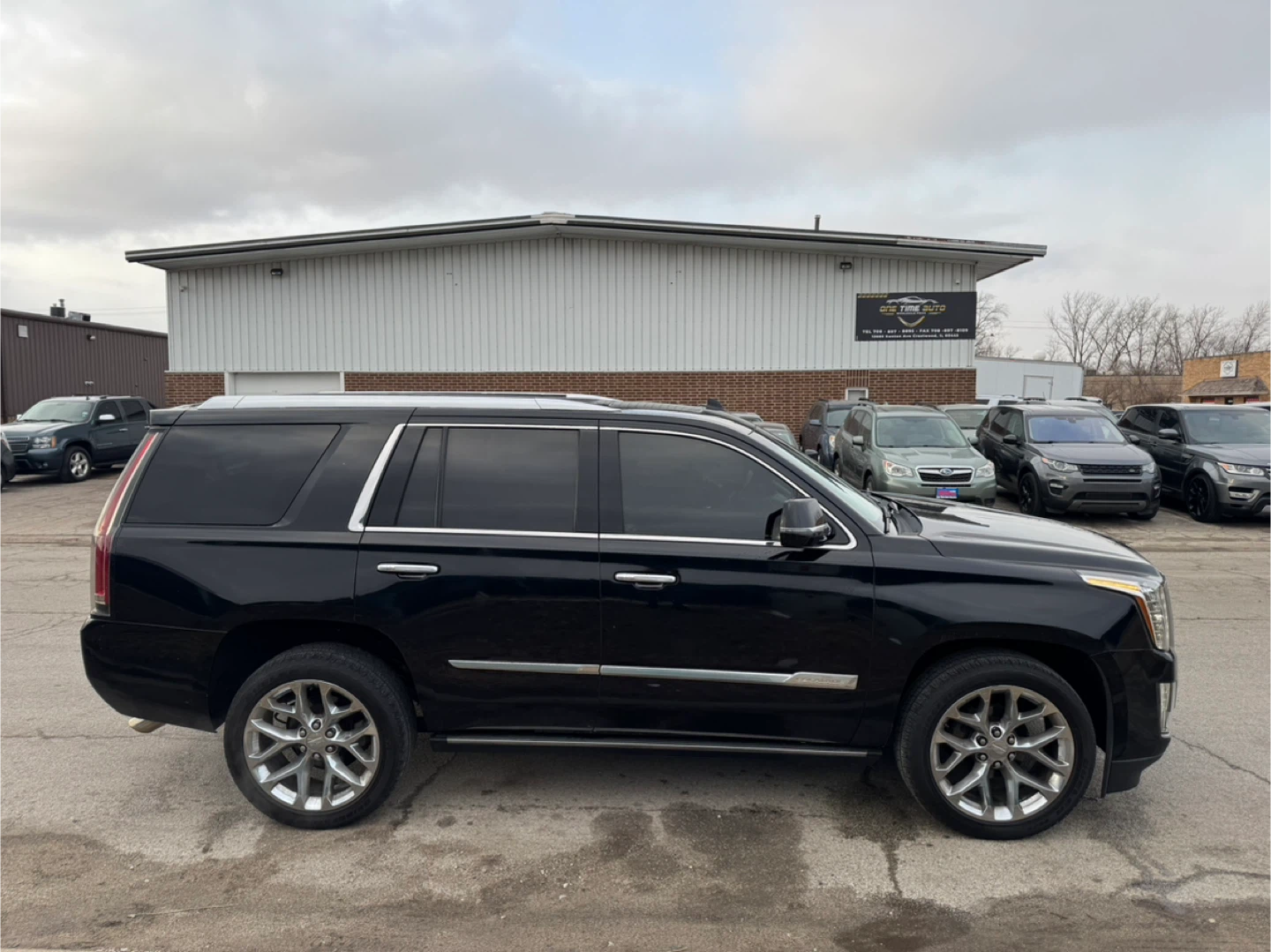 2016 Cadillac Escalade · Platinum Sport Utility 4D - photo 2