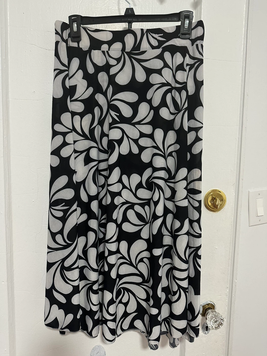 2 pieces Victorious secret XL/XXL Pleated Skirt