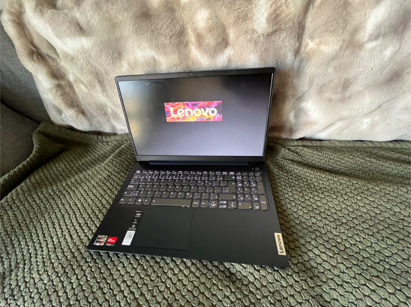 Lenovo Laptop - photo 2