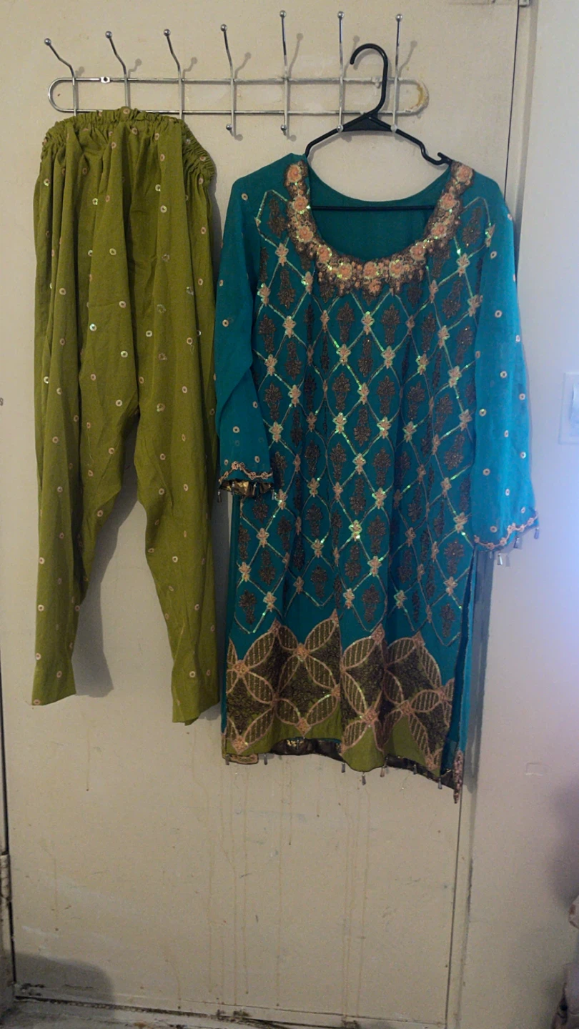 Teal Sequined Kurti with Green Pants - photo 2