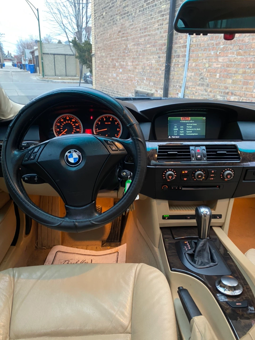 BMW 530i Sedan - photo 5